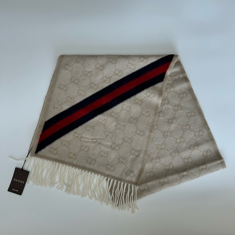 New With Tags Gucci Nikky Wool Alpaca Monogram Web Beige Scarf Shawl Fringe - Picture 10 of 16